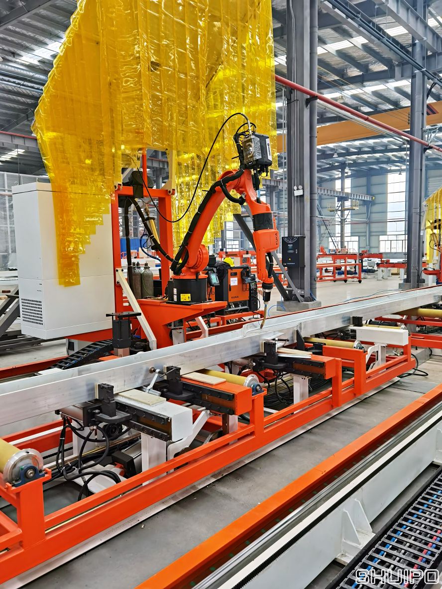 1鋁合金大梁焊接機器人 1鋁合金大梁焊接機器人